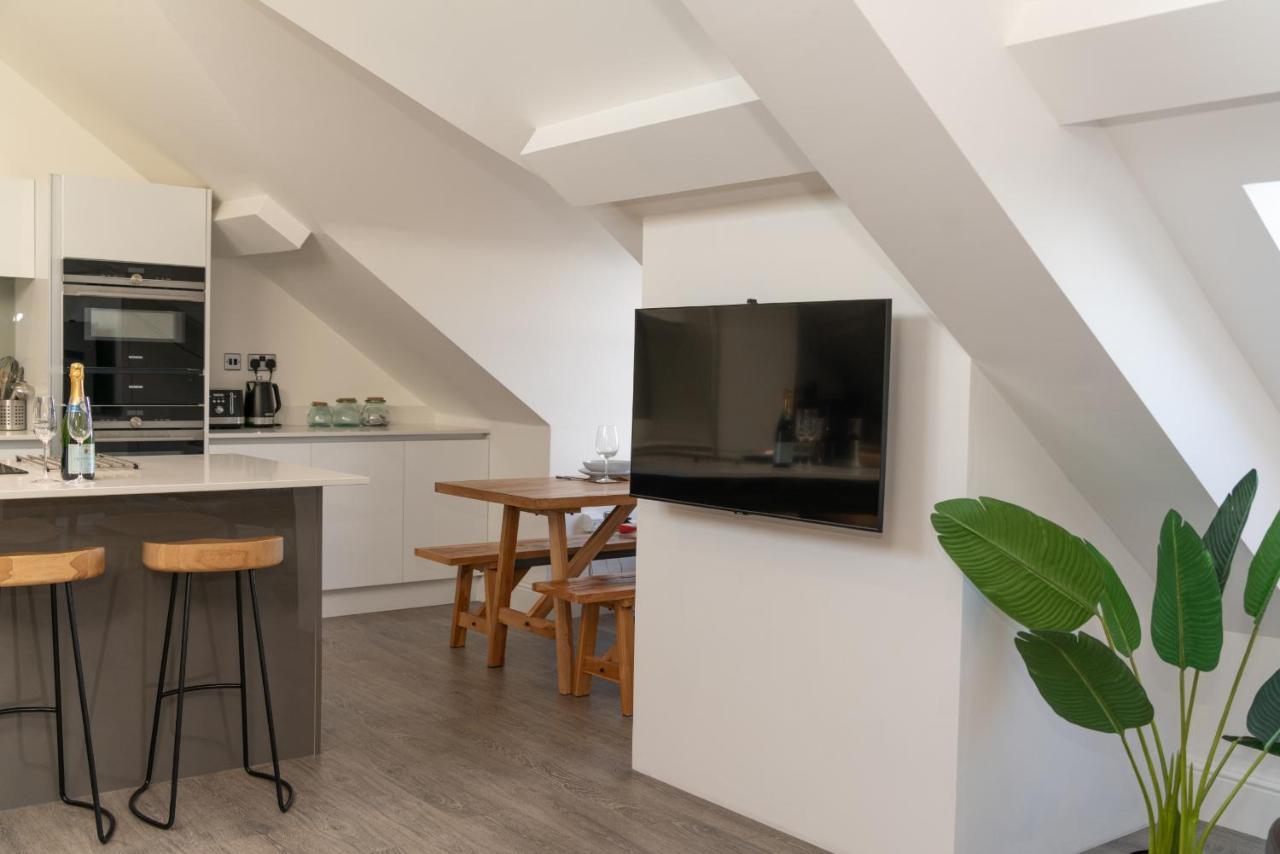 ウーラクームLarkrise - 3 Bed Penthouse-Sleeps 6-Tjslrアパートメント エクステリア 写真